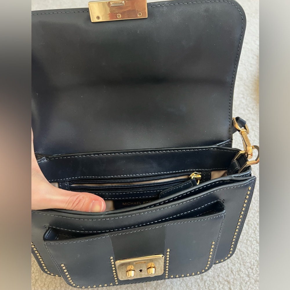 Navy Michael Kors crossbody bag